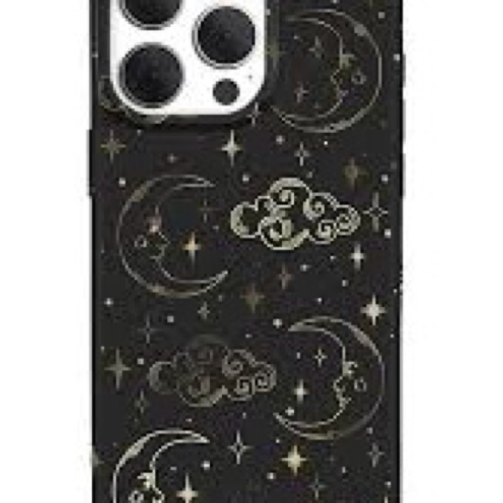 Velvet Caviar Cream Phone Case
NEW - never used